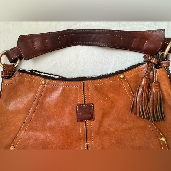 Dooney and Bourke Vintage Florentine Brown Leather Kingston Hobo Bag - Picture 10 of 16